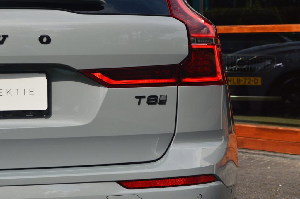 Volvo XC60 T8 Hybrid AWD Ultra Black Edition - foto 6