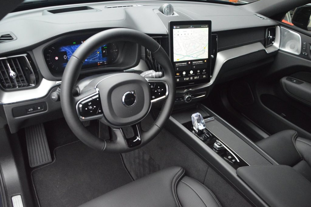 Volvo XC60 T8 Hybrid AWD Ultra Black Edition - foto 7