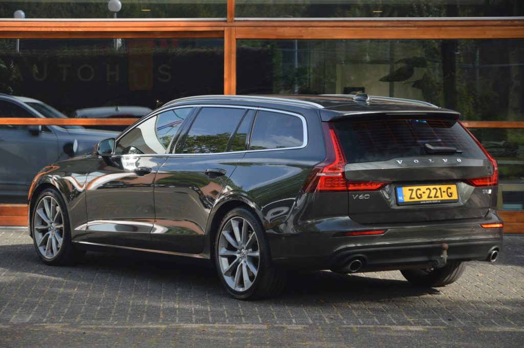 Volvo V60 T5 Momentum - foto 3