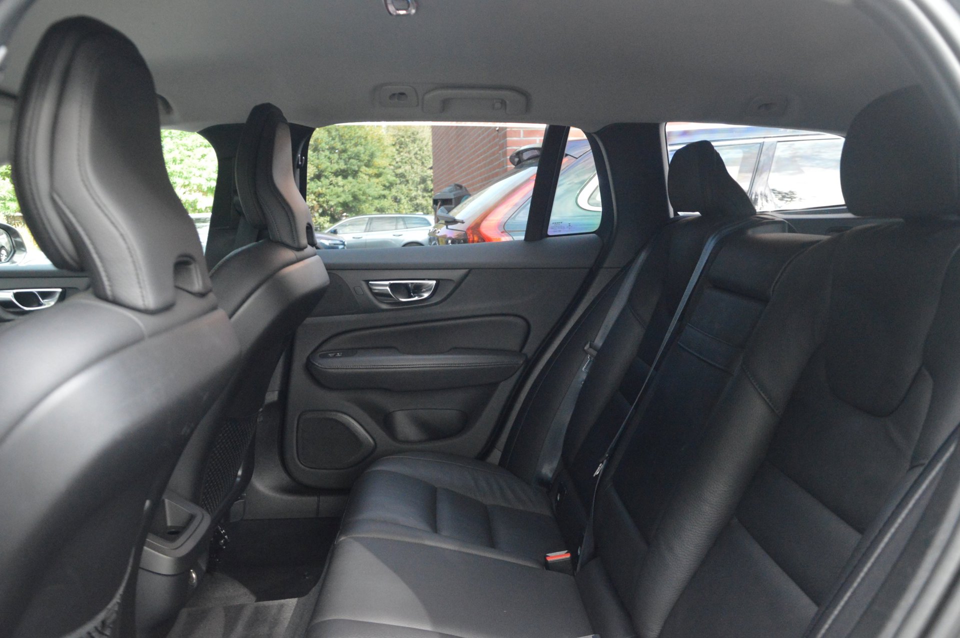 Volvo V60 T5 Momentum - foto 8