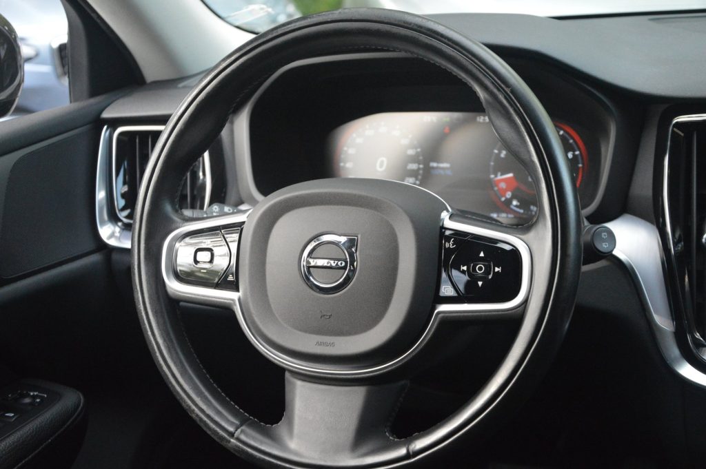 Volvo V60 T5 Momentum - foto 10