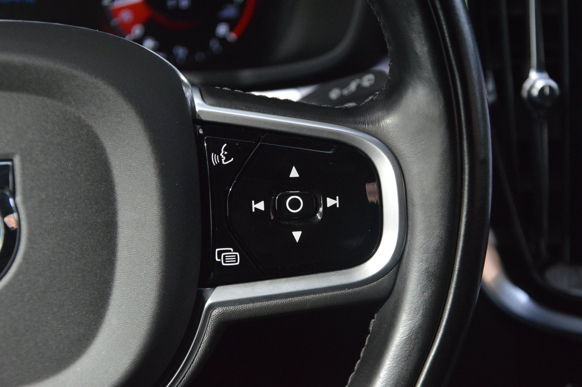 Volvo V60 T5 Momentum - foto 14