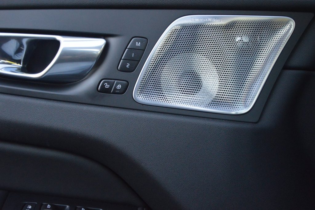 Volvo XC60 T8 Hybrid AWD Ultra Black Edition - foto 11