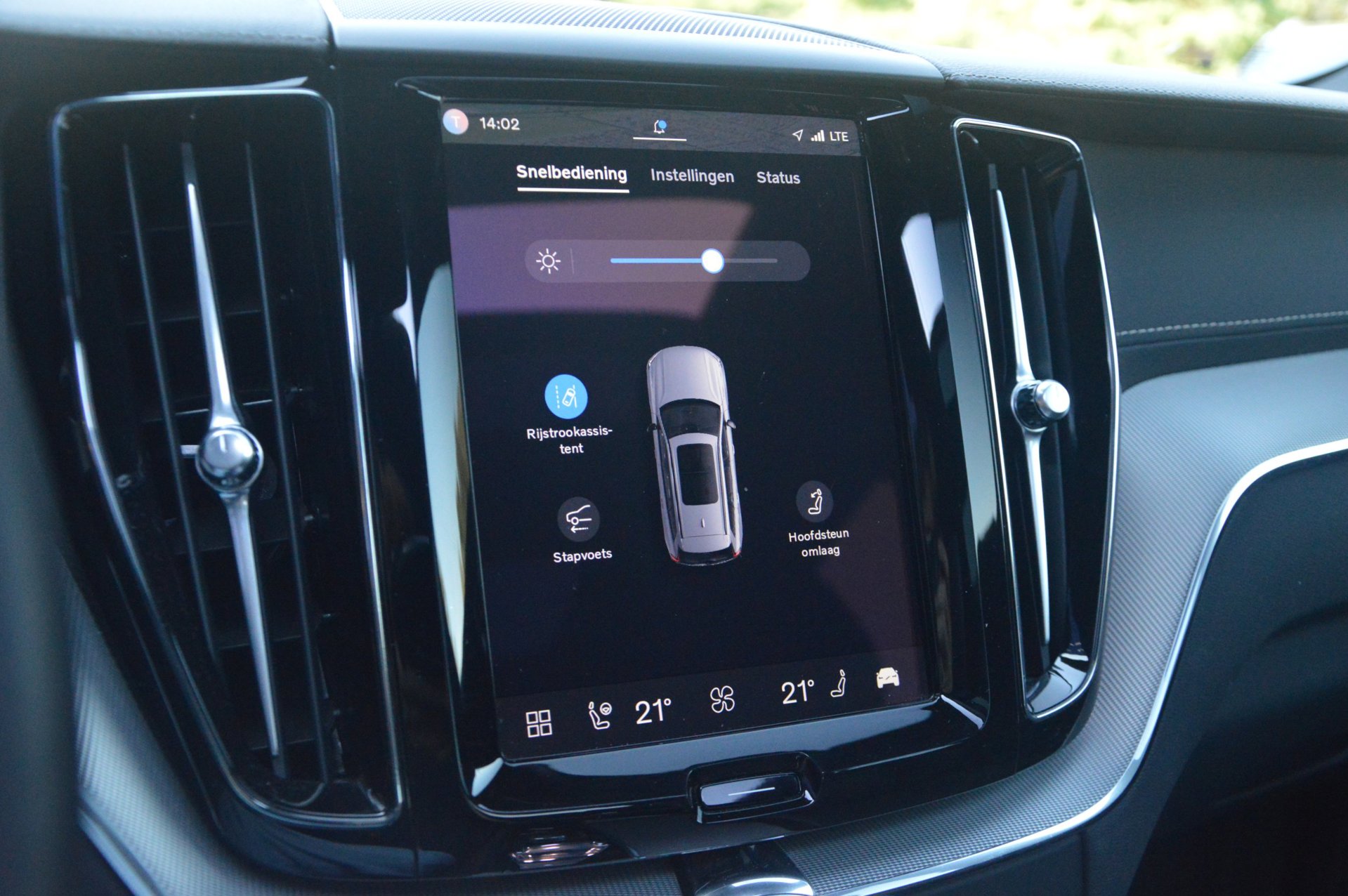 Volvo XC60 T8 Hybrid AWD Ultra Black Edition - foto 16