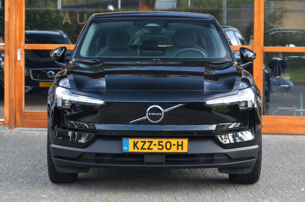 Volvo EX30 P5 Long Range 69 kWh - foto 2