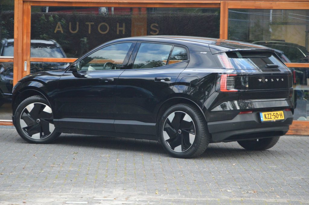 Volvo EX30 P5 Long Range 69 kWh - foto 4