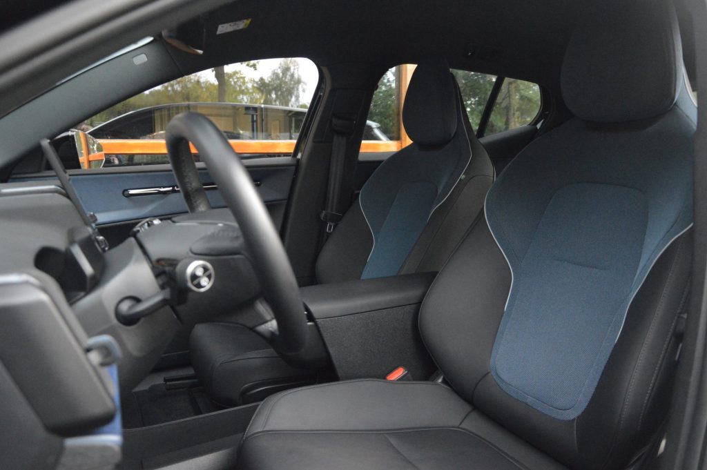 Volvo EX30 P5 Long Range 69 kWh - foto 5