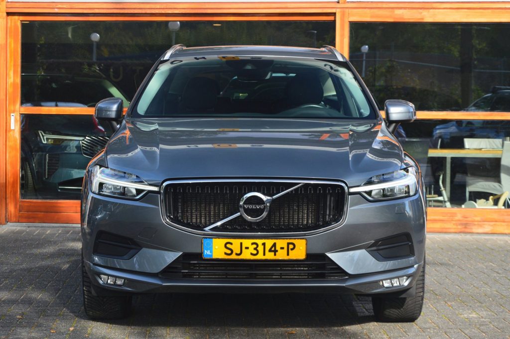 Volvo XC60 T5 Momentum - foto 2