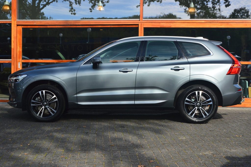 Volvo XC60 T5 Momentum - foto 3