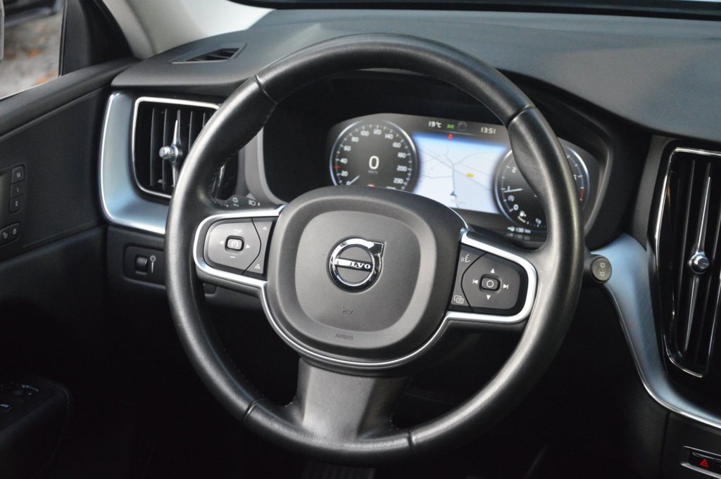 Volvo XC60 T5 Momentum - foto 8