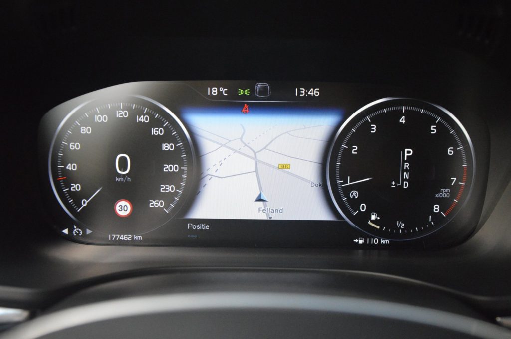 Volvo XC60 T5 Momentum - foto 10
