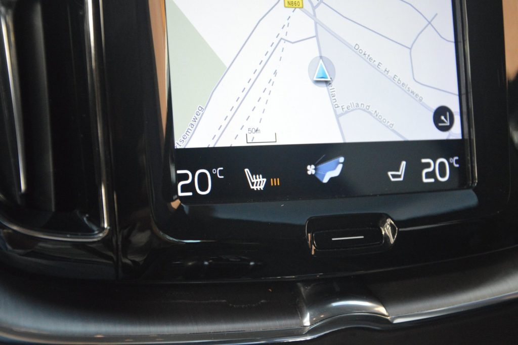Volvo XC60 T5 Momentum - foto 13