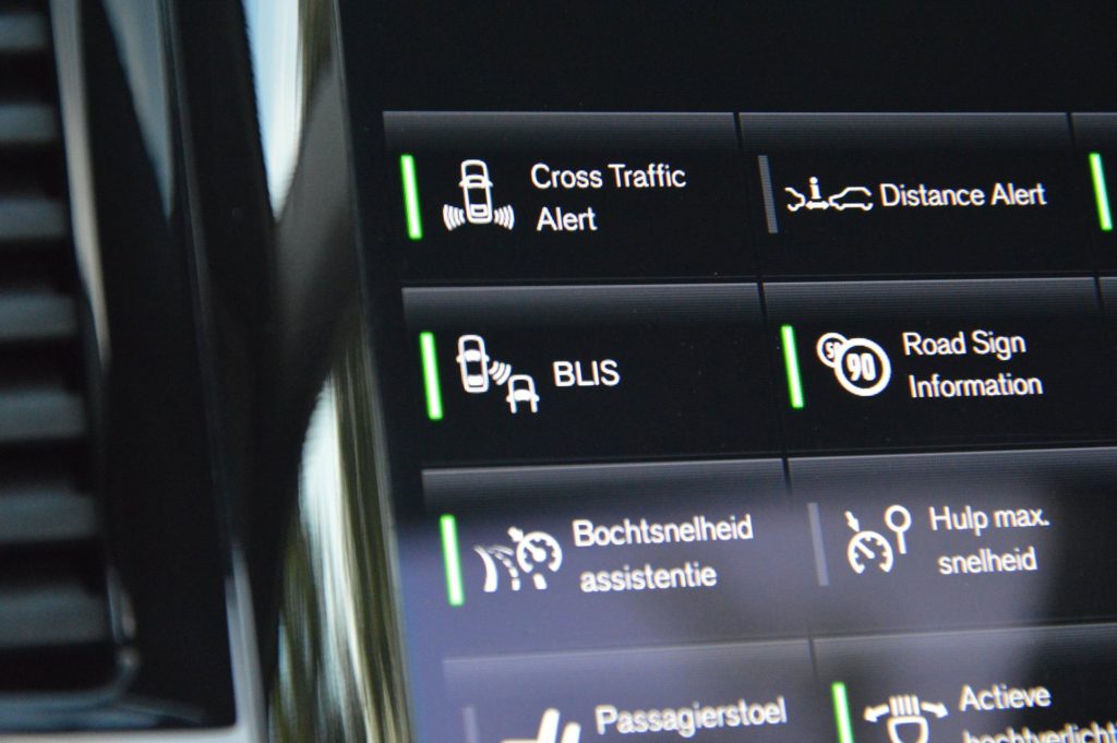 Volvo XC90 T8 Recharge LONG RANGE - foto 24