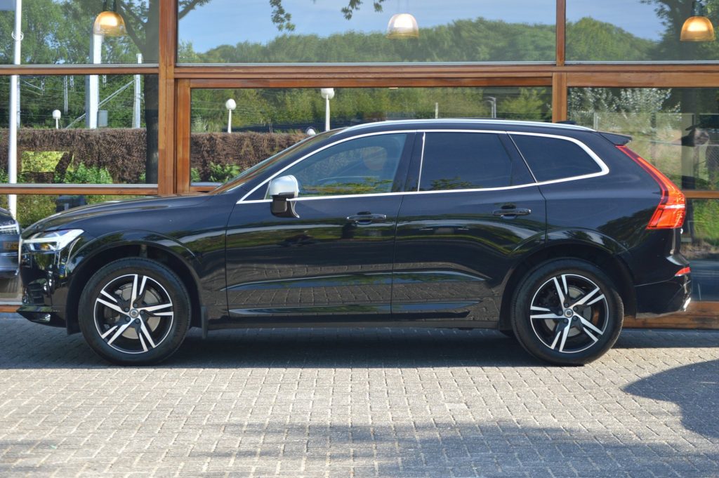 Volvo XC60 T5 R-Design - foto 2