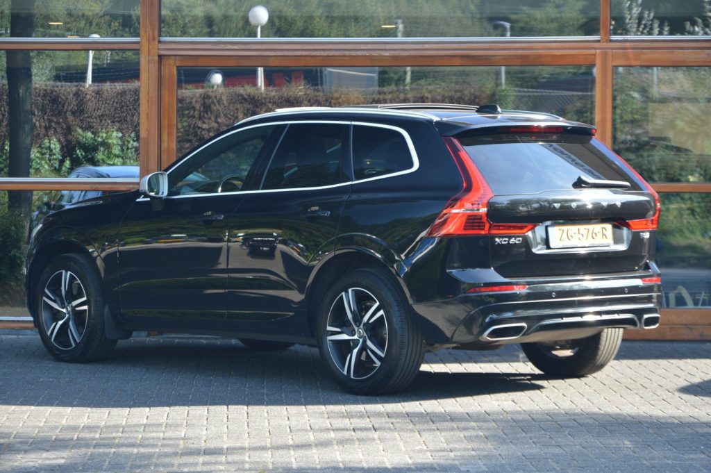 Volvo XC60 T5 R-Design - foto 3