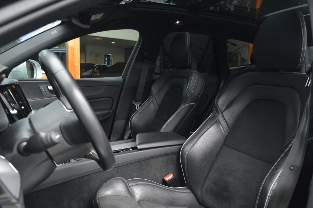 Volvo XC60 T5 R-Design - foto 4