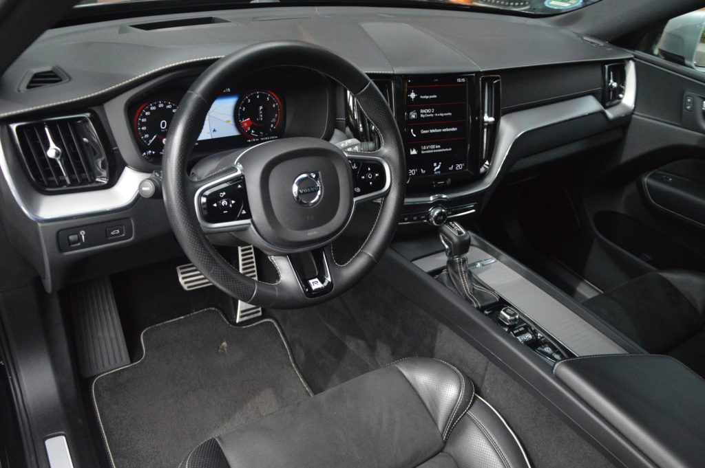 Volvo XC60 T5 R-Design - foto 5