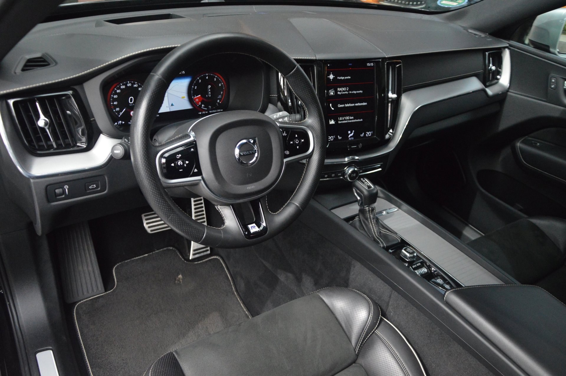 Volvo XC60 T5 R-Design - foto 5