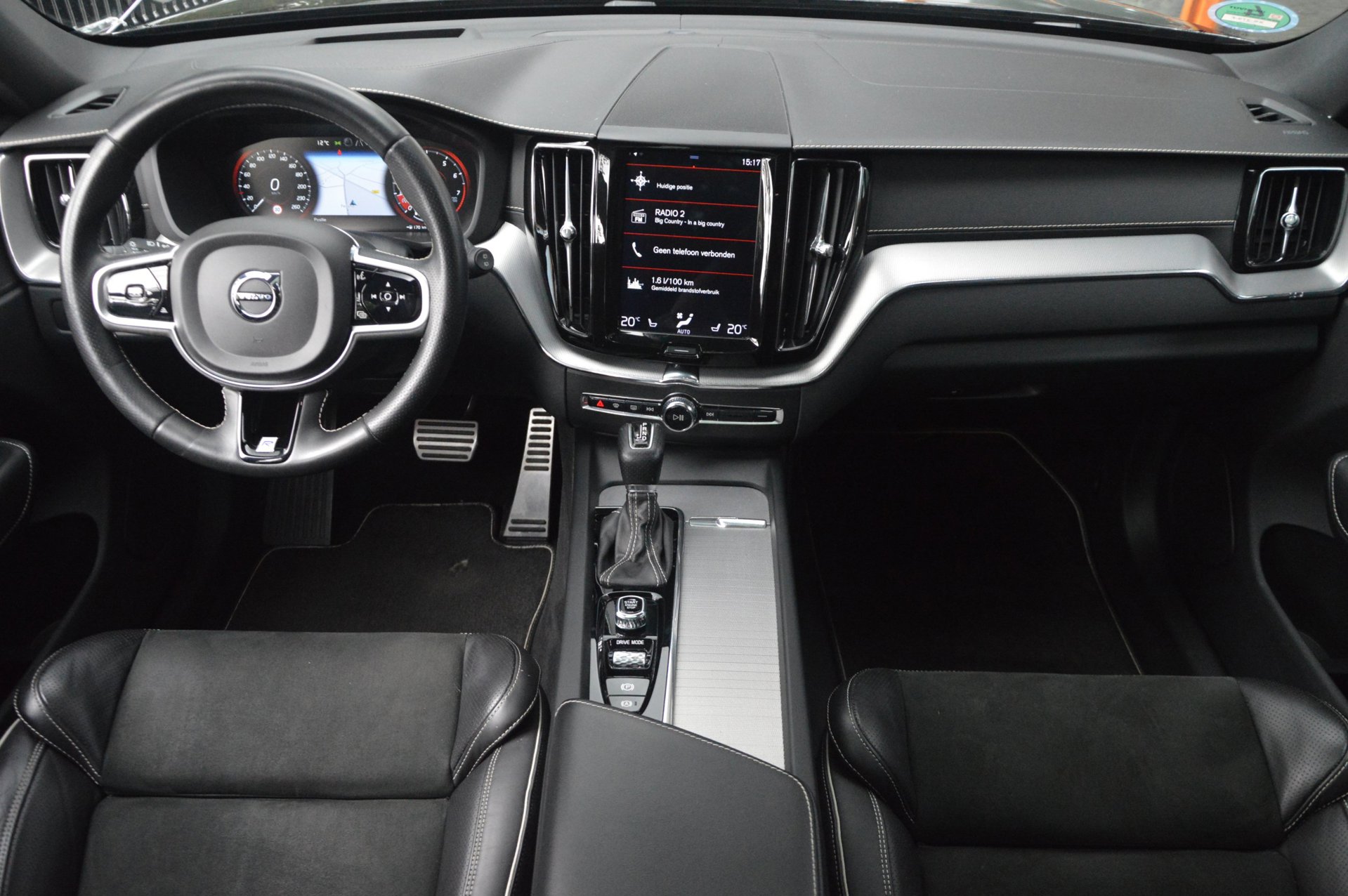 Volvo XC60 T5 R-Design - foto 6