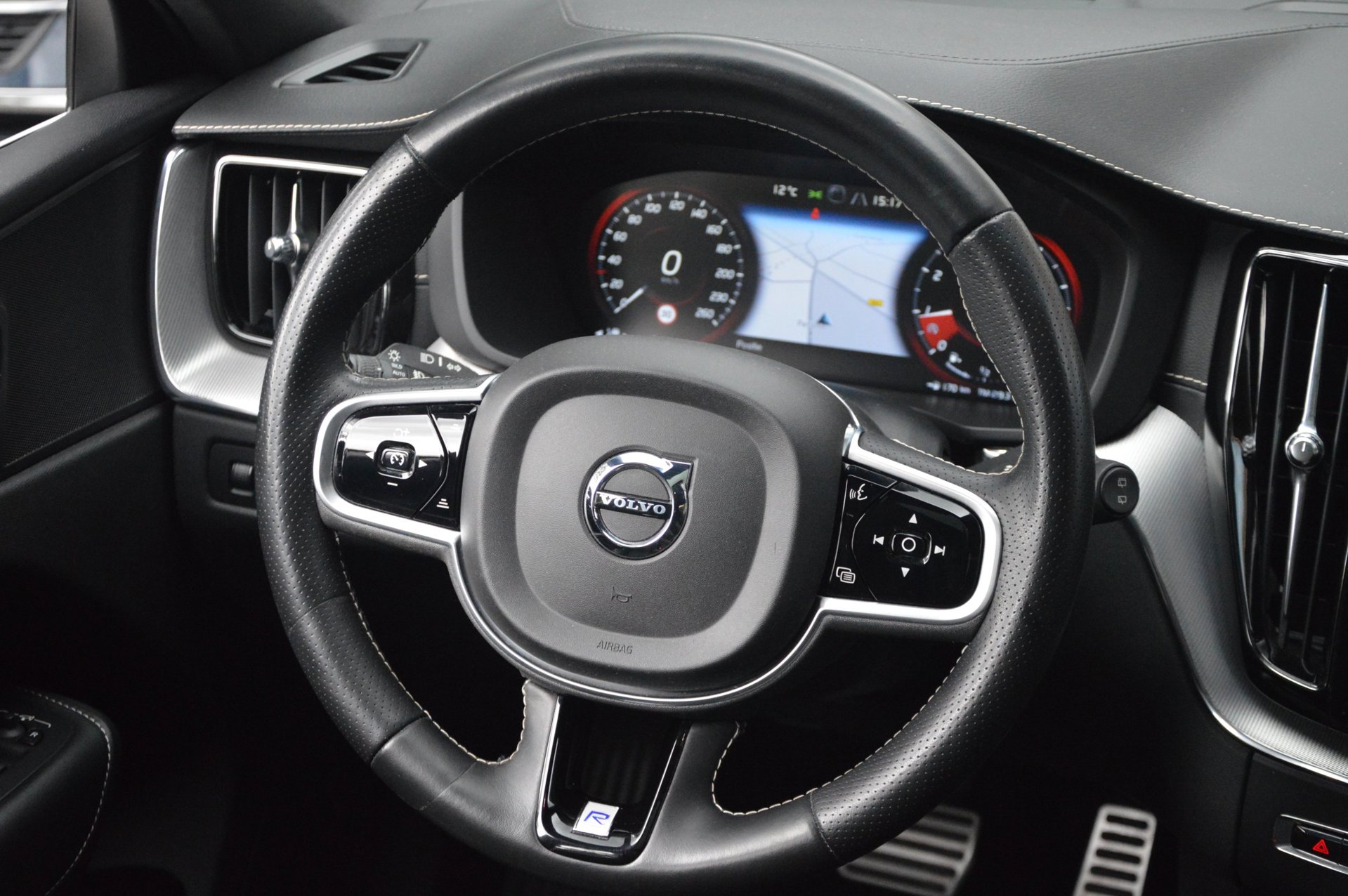 Volvo XC60 T5 R-Design - foto 7