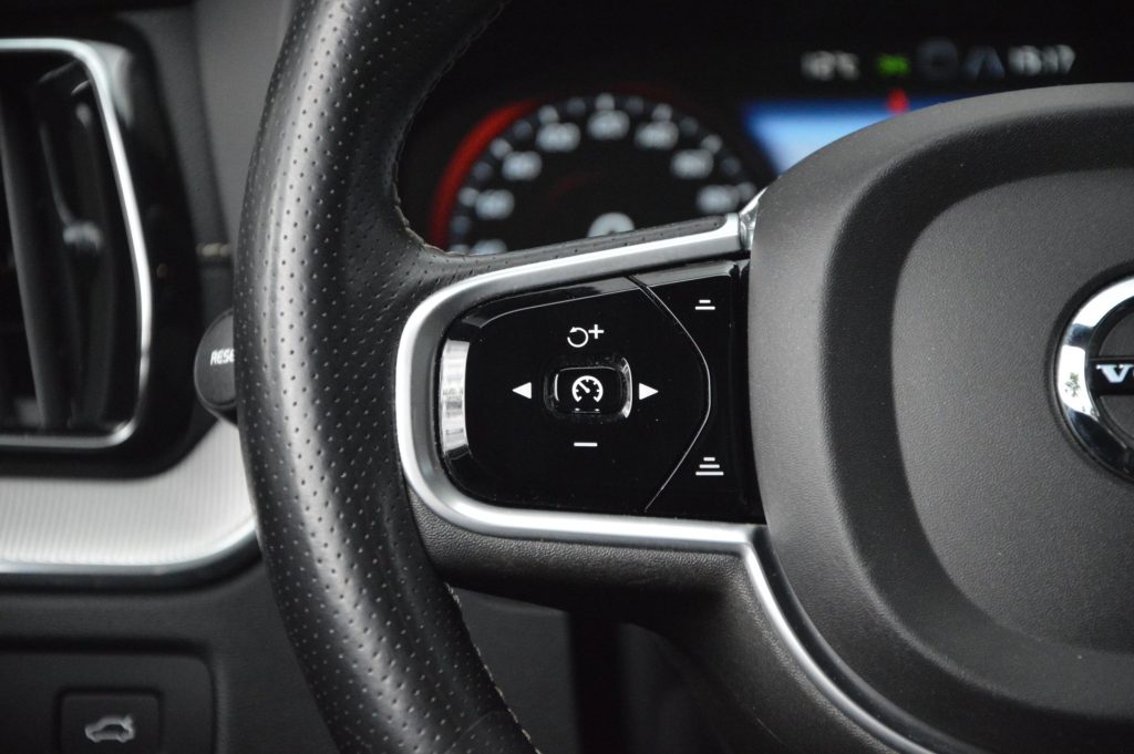 Volvo XC60 T5 R-Design - foto 9
