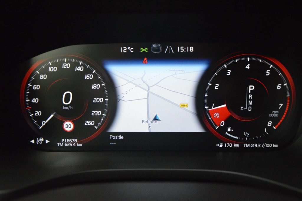 Volvo XC60 T5 R-Design - foto 10