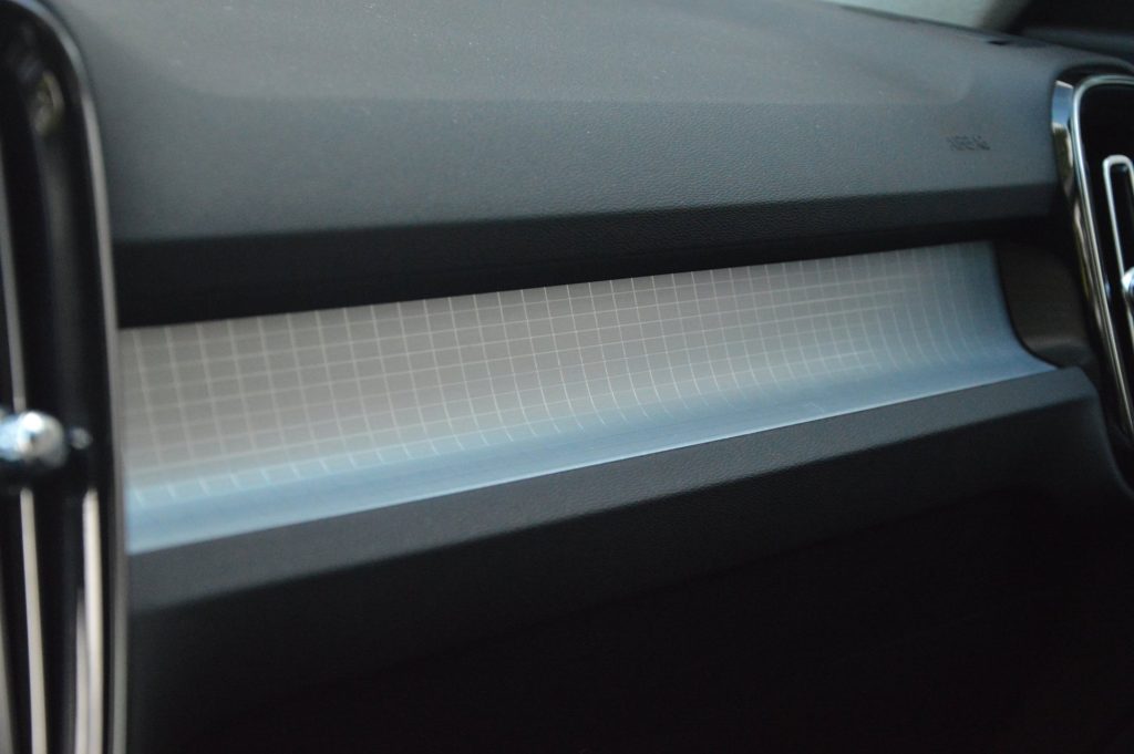 Volvo XC40 2.0 T4 Momentum - foto 13