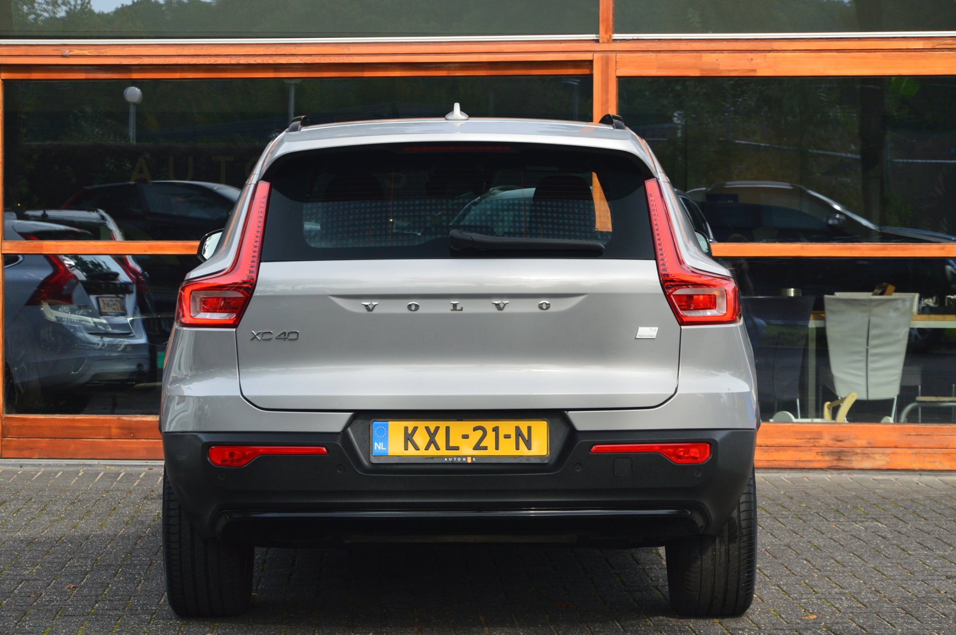 Volvo XC40 T4 Plug-in hybrid Plus Dark - foto 3