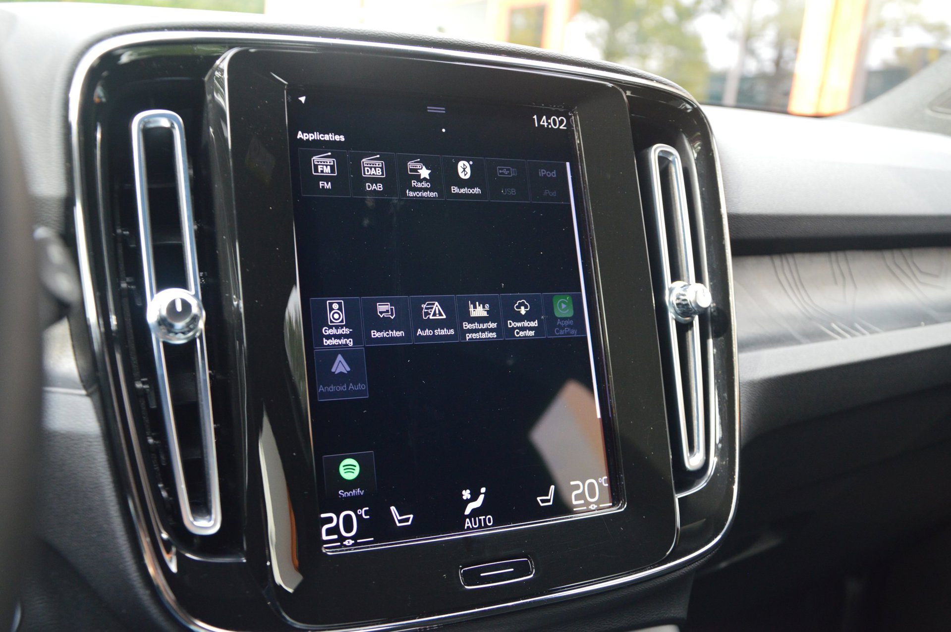 Volvo XC40 T4 Plug-in hybrid Plus Dark - foto 12