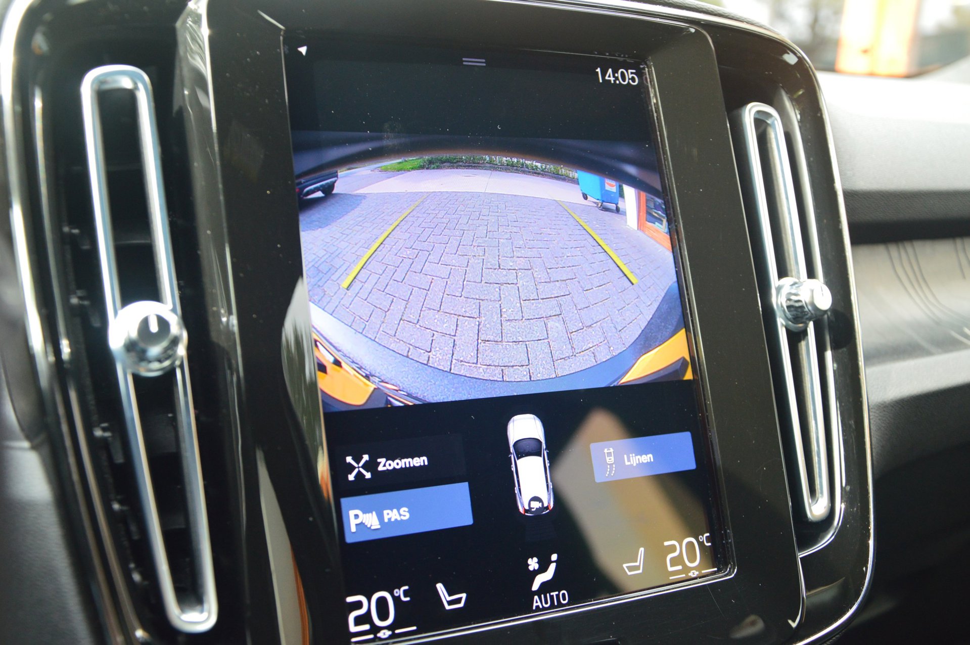 Volvo XC40 T4 Plug-in hybrid Plus Dark - foto 14