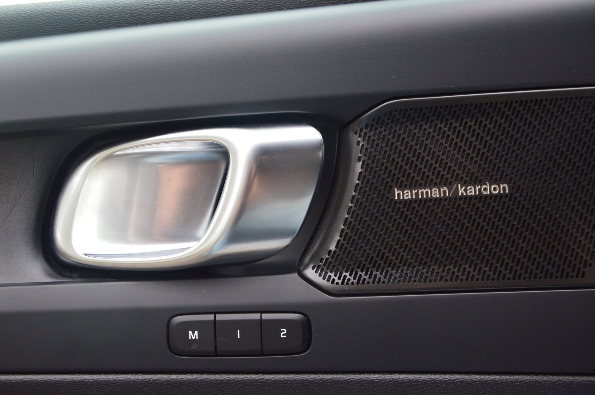 Volvo XC40 T4 Plug-in hybrid Plus Dark - foto 15