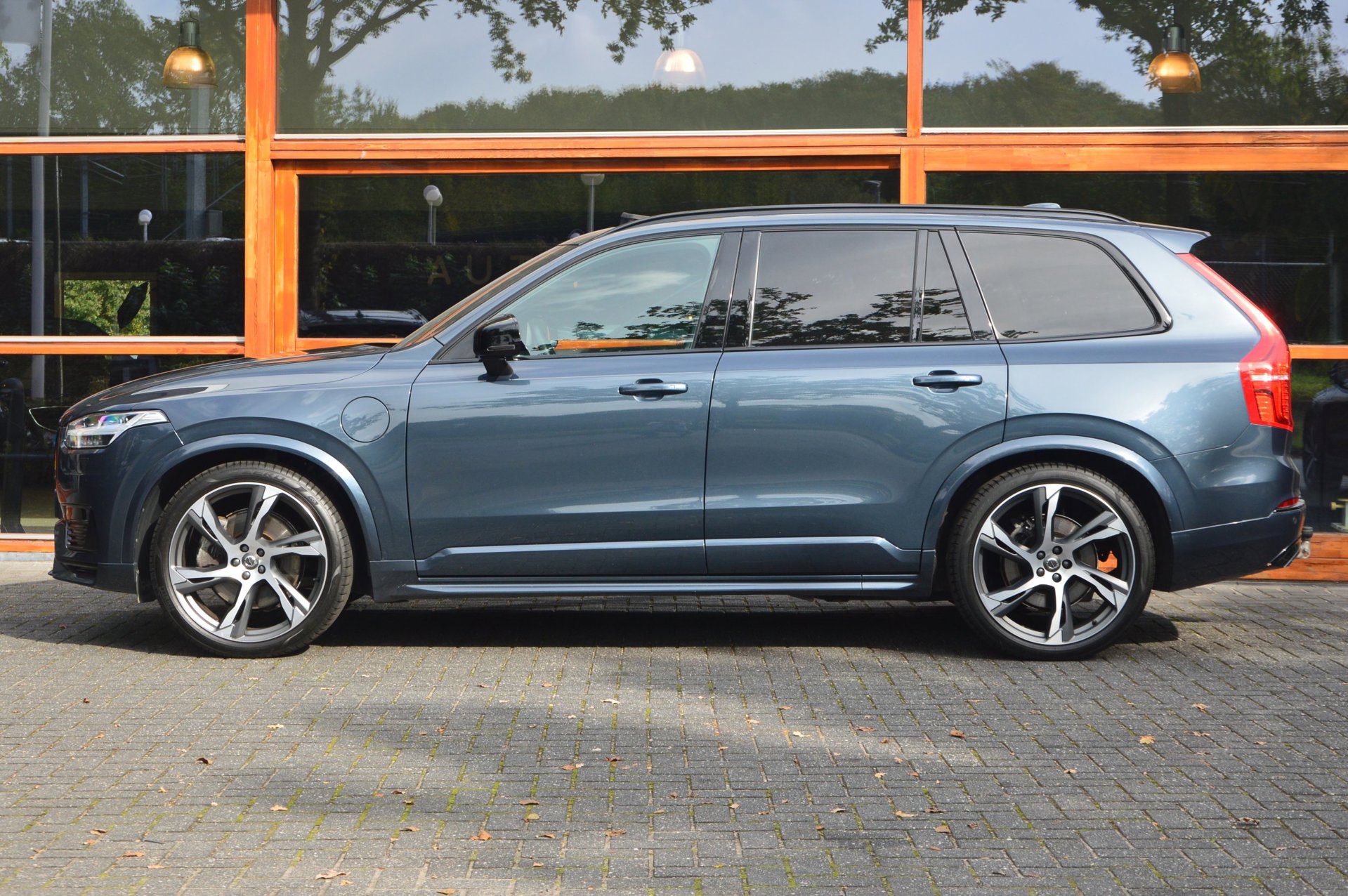 Volvo XC90 T8 Recharge AWD Plus Dark LONG RANGE - foto 3