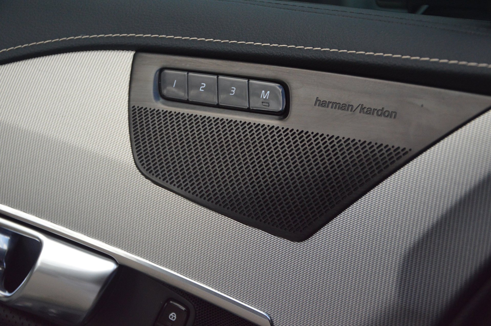 Volvo XC90 T8 Recharge AWD Plus Dark LONG RANGE - foto 10