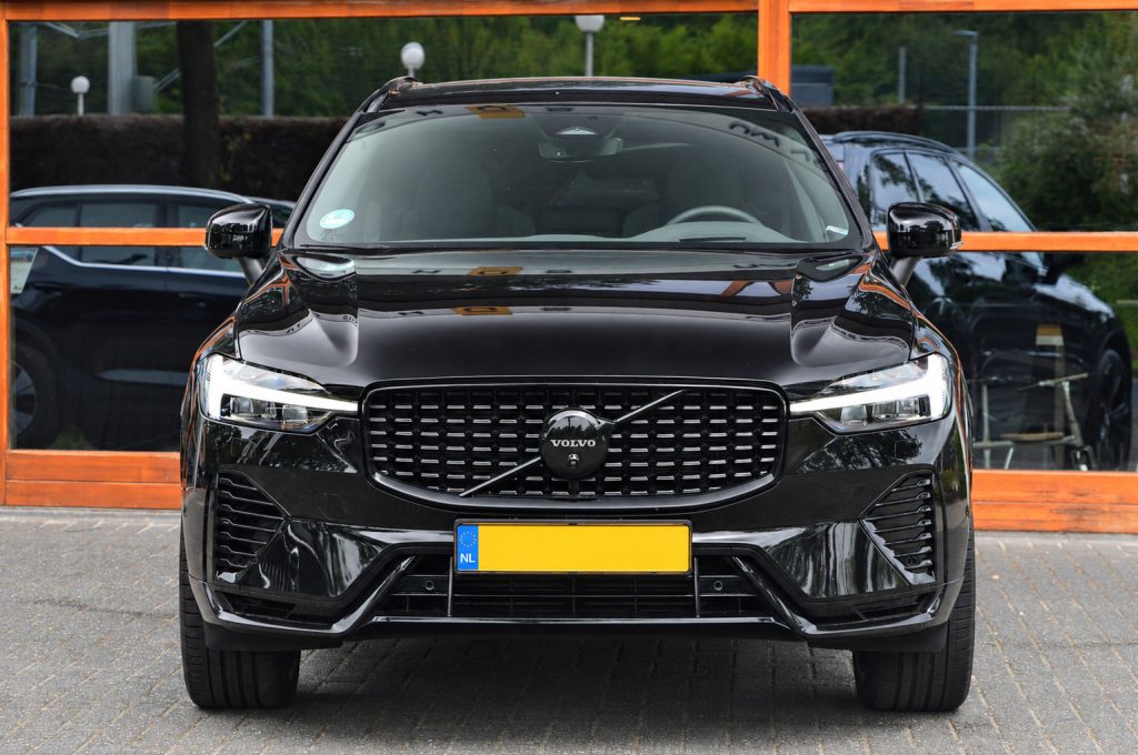 Volvo XC60 T8 Hybride AWD Ultra Black Edition - foto 2
