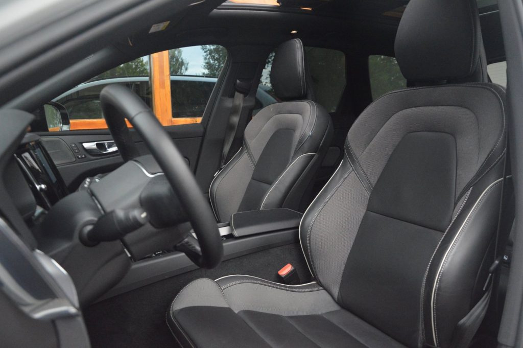 Volvo XC60 T8 Hybride AWD Ultra Black Edition - foto 6