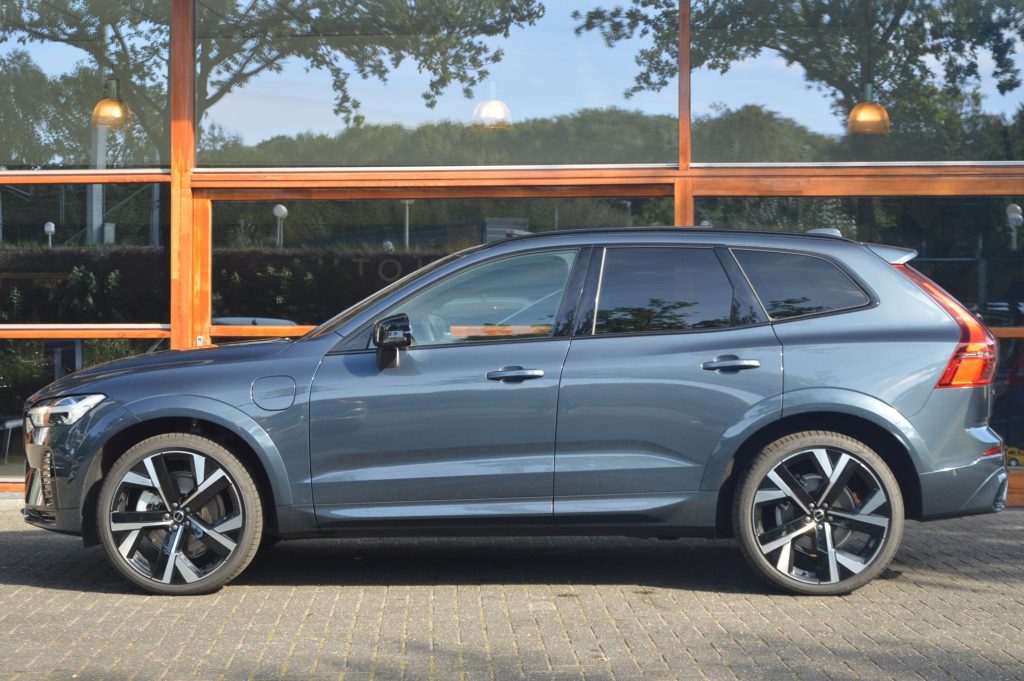 Volvo XC60 T8 AWD Plus Bright - foto 3