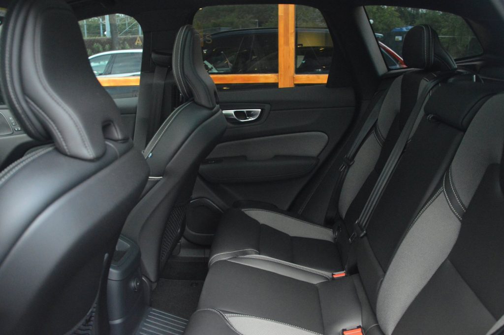 Volvo XC60 T8 AWD Plus Bright - foto 17