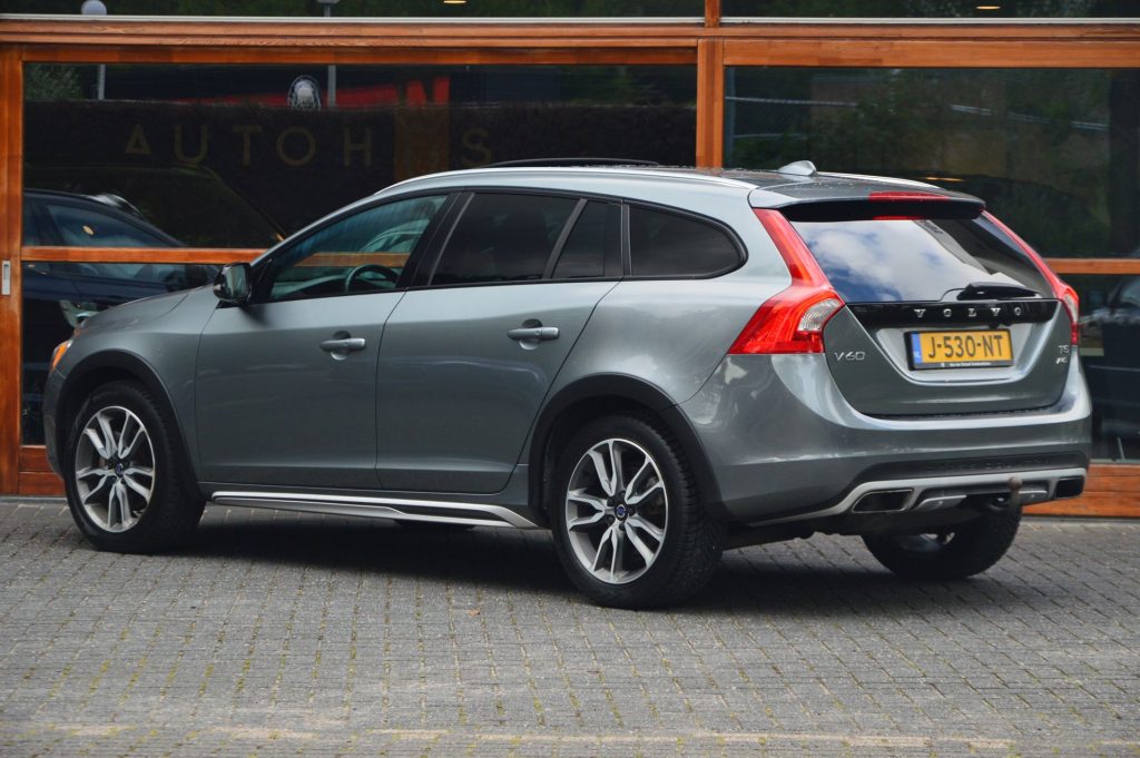 Volvo V60 Cross Country 2.0 T5 AWD Polar+ - foto 3