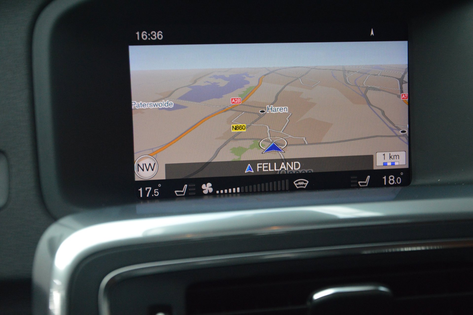 Volvo V60 Cross Country 2.0 T5 AWD Polar+ - foto 18