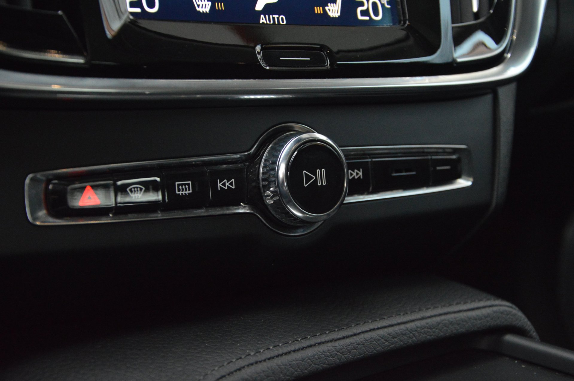 Volvo V90 Cross Country T5 AWD - foto 21