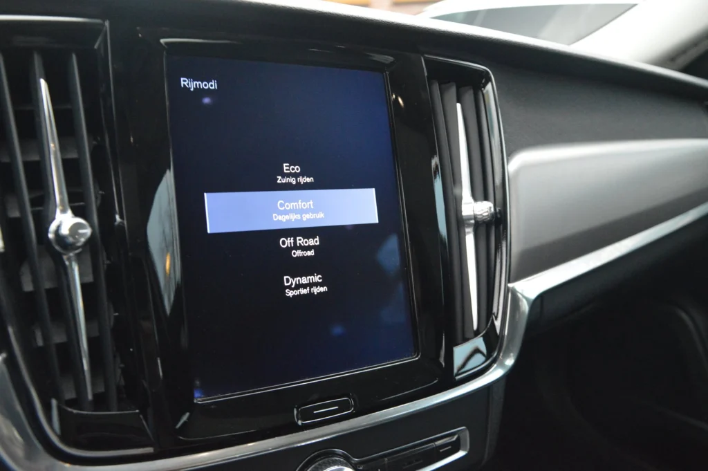 Volvo V90 Cross Country T5 AWD - foto 33