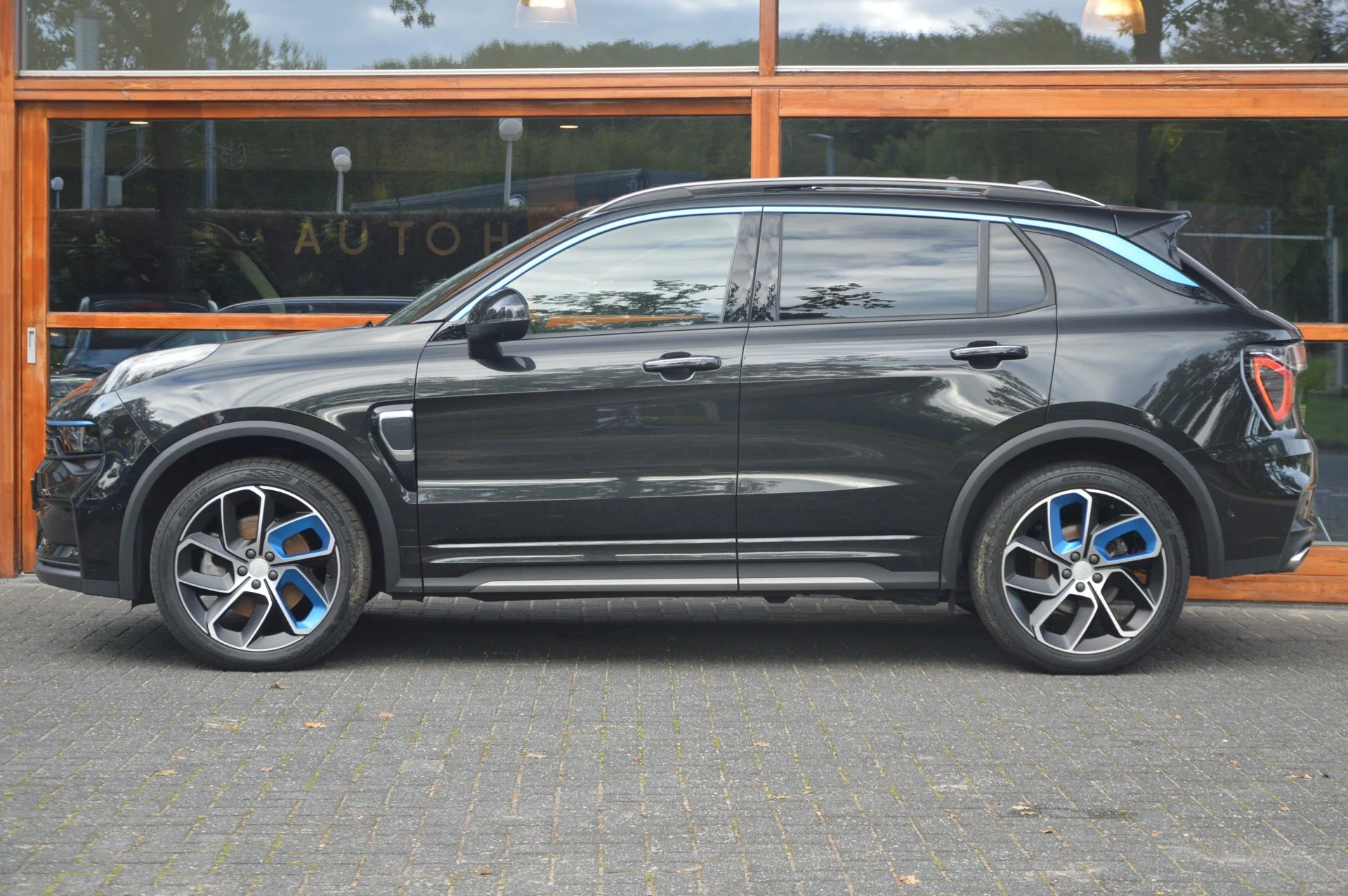 Lynk & Co 01 Hybrid - foto 3