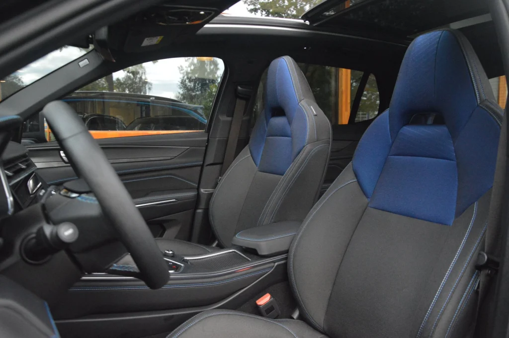 Lynk & Co 01 Hybrid - foto 6