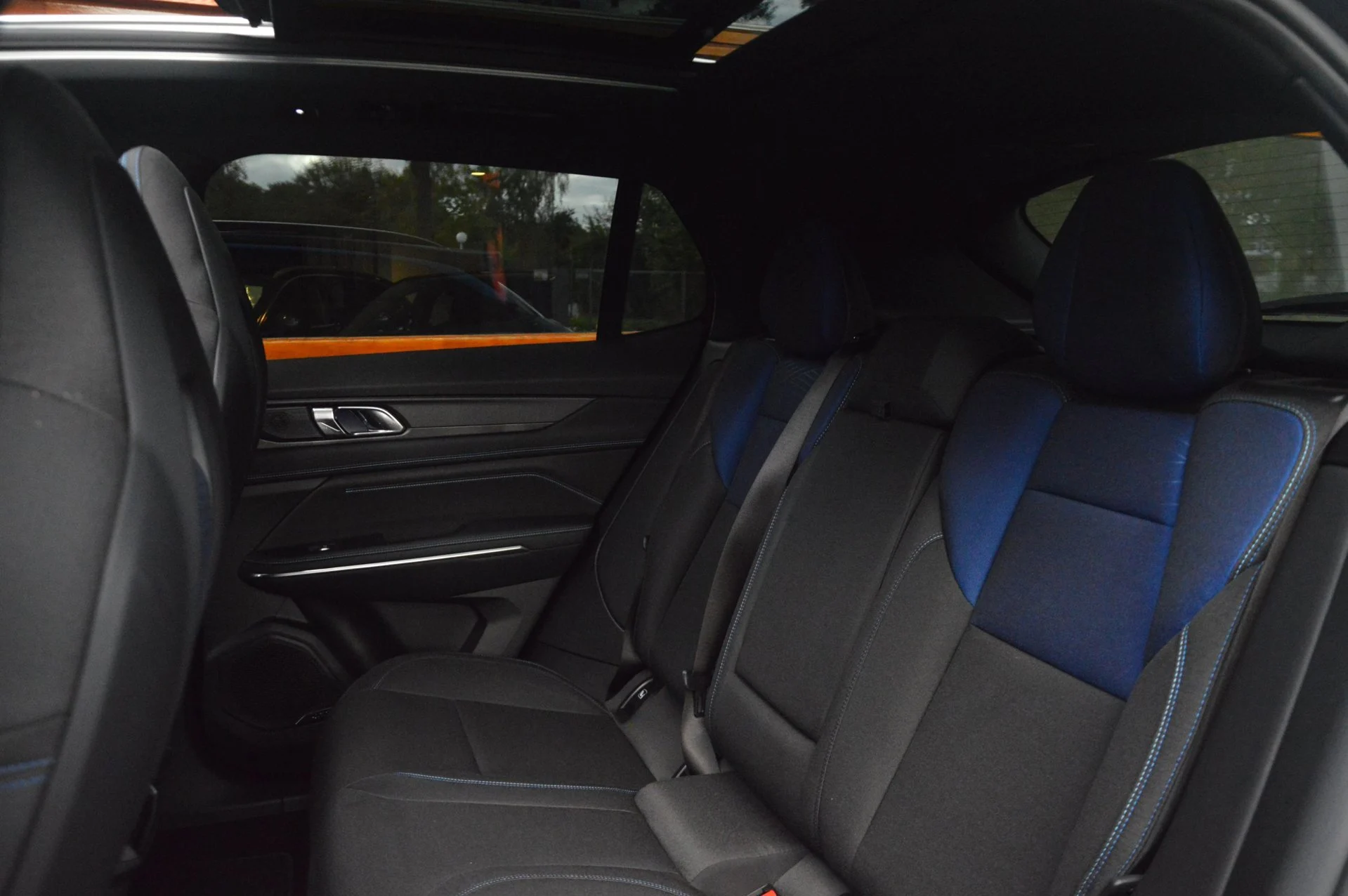 Lynk & Co 01 Hybrid - foto 8