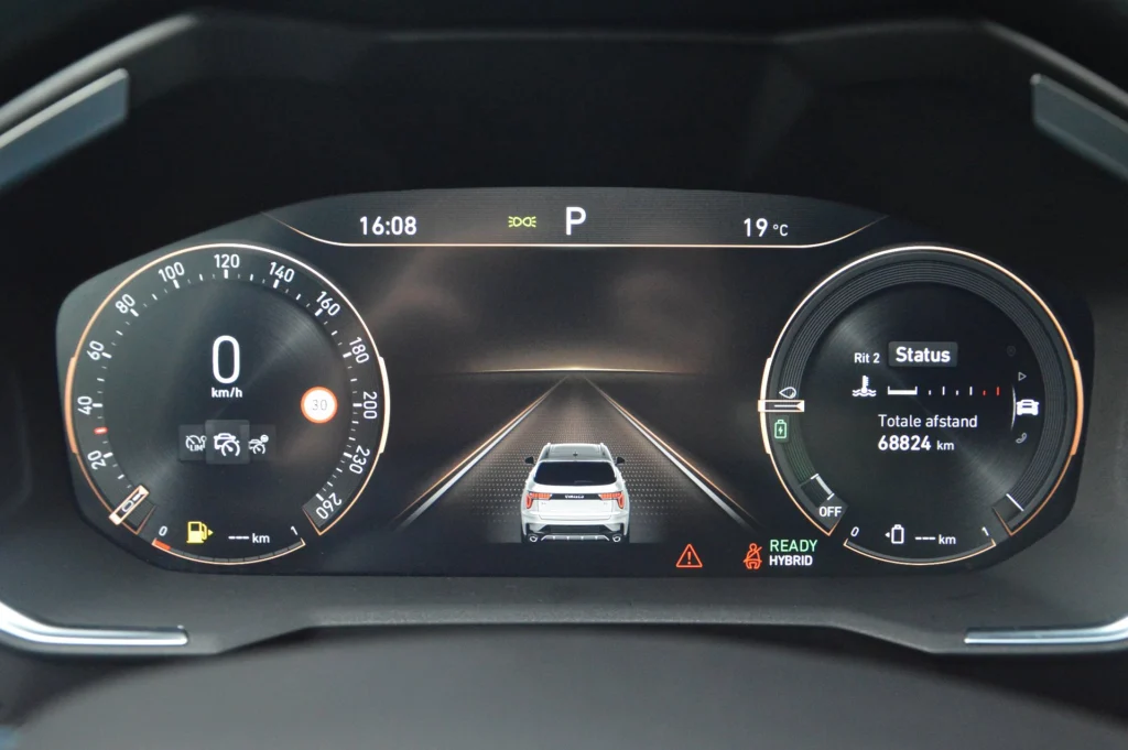 Lynk & Co 01 Hybrid - foto 11