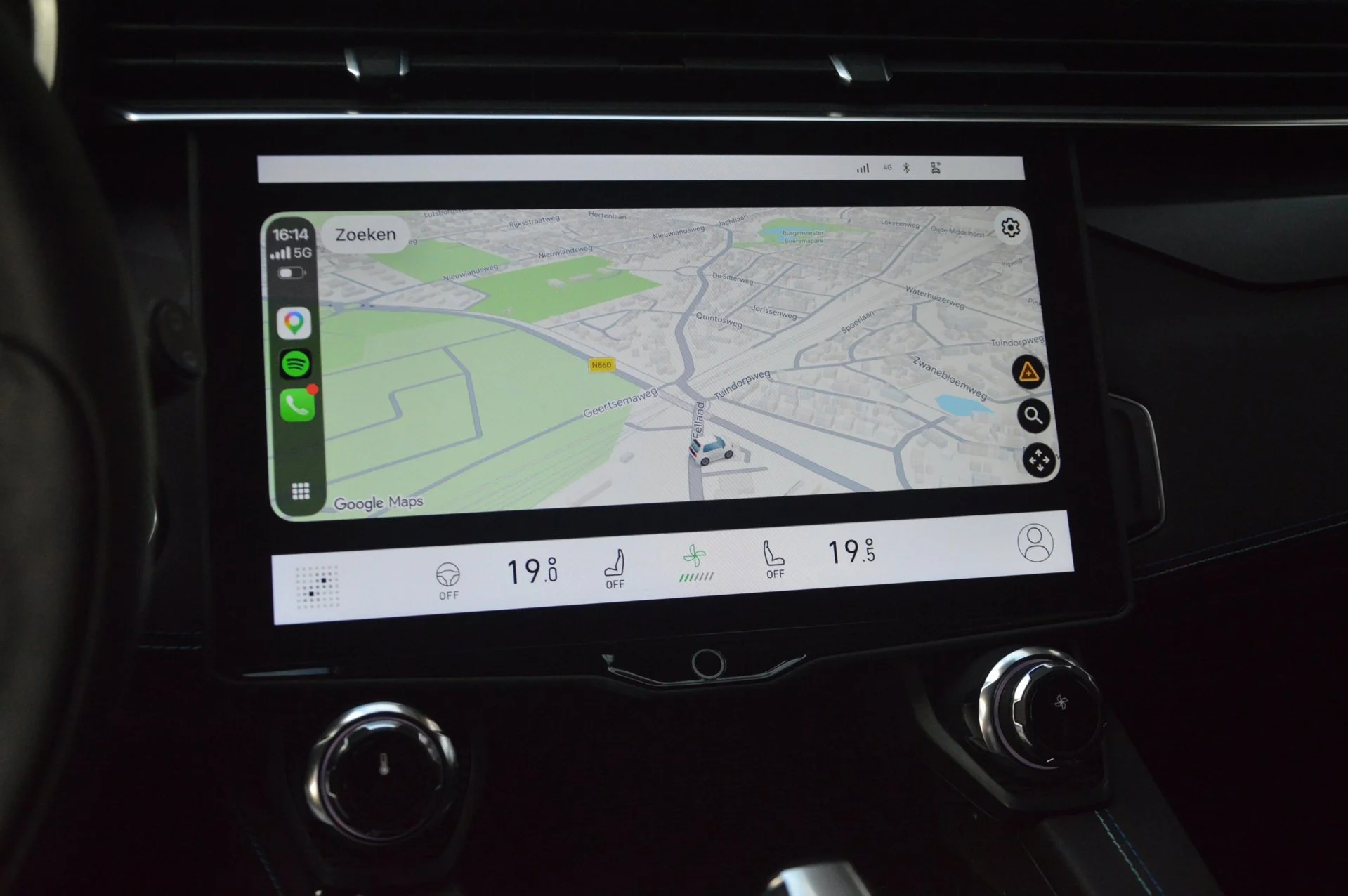 Lynk & Co 01 Hybrid - foto 16