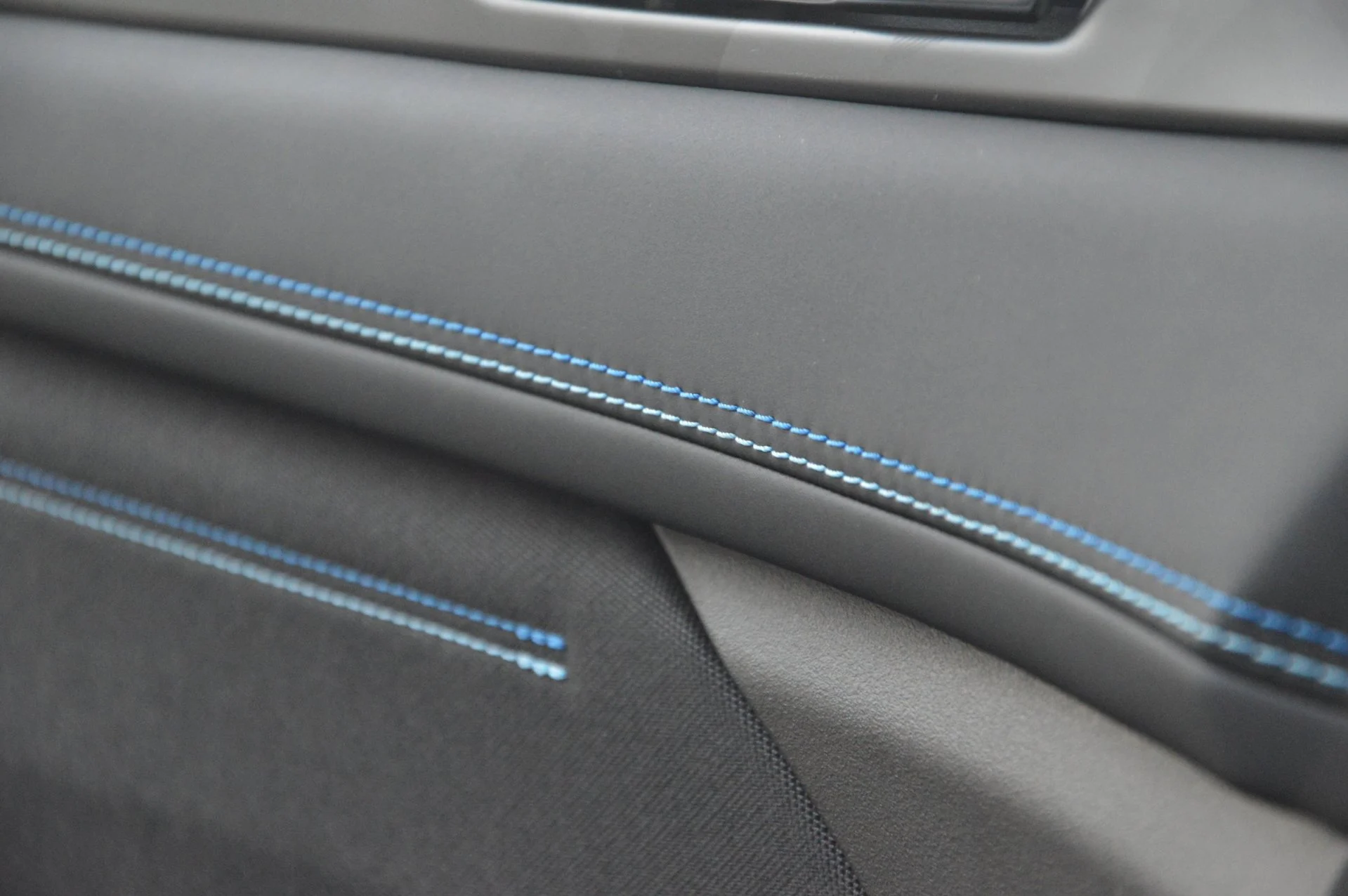 Lynk & Co 01 Hybrid - foto 20